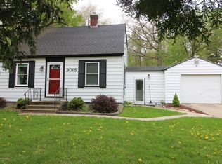 3015 Creston Ave, Lansing, MI 48906