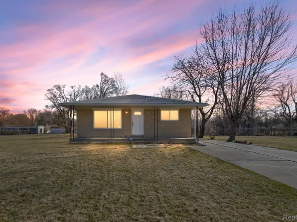 21710 Evergreen Rd, Southfield, MI 48075