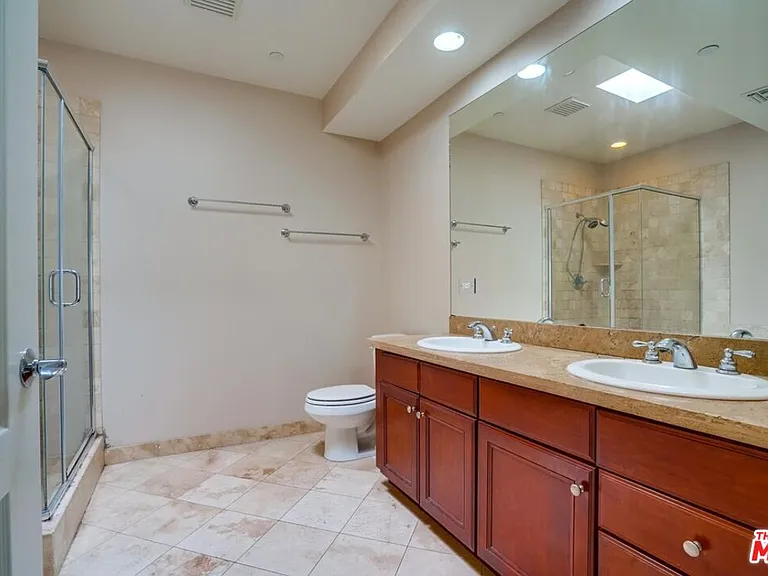 1522 Amherst Ave #402 — Photo 20