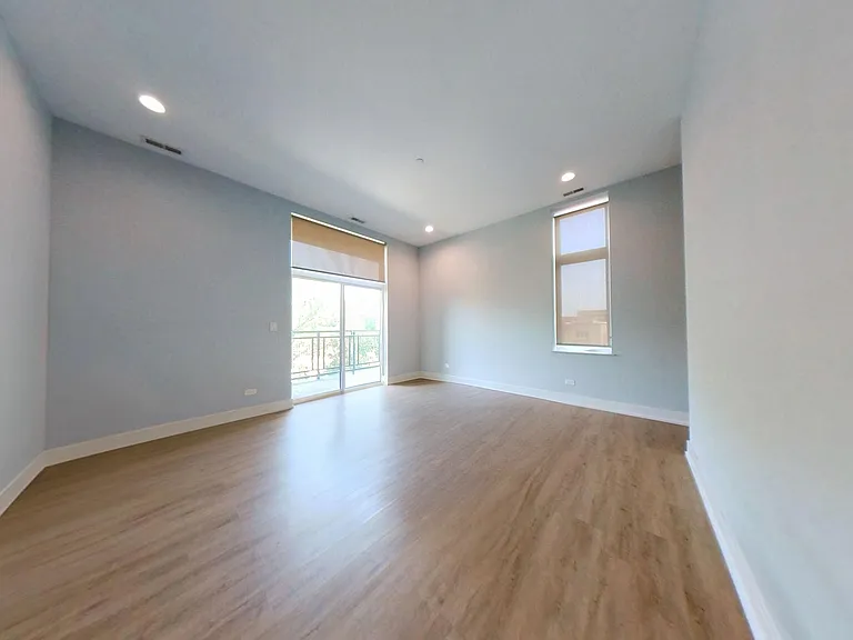 Unit 401 - master bedroom