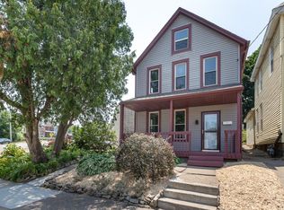 611 Caledonia Pl, Dubuque, IA 52001