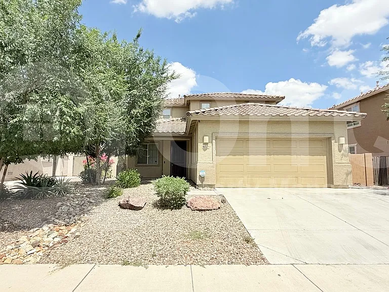 16325 N 73rd Dr — Photo 2
