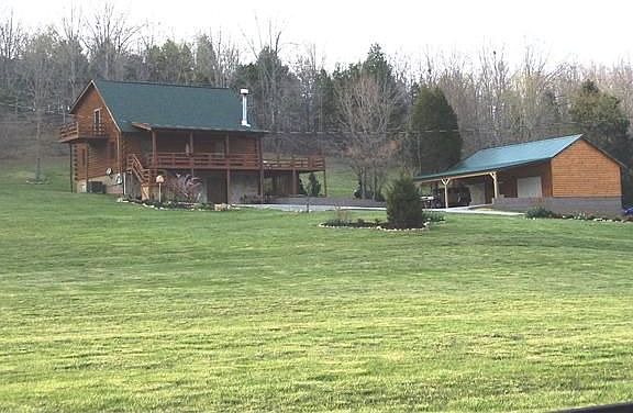 Large , well manicured front yard
