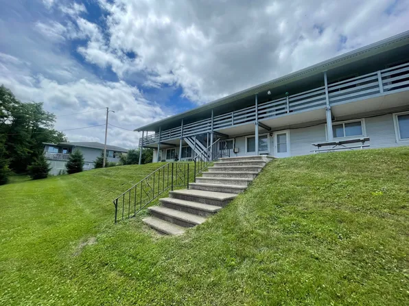 65 Cornforth Rd, La Crescent, MN 55947