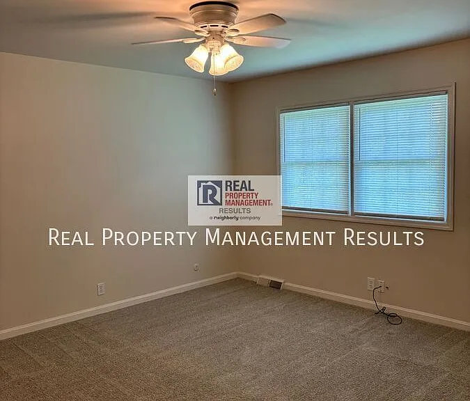 7577 Nottingham Dr — Photo 15