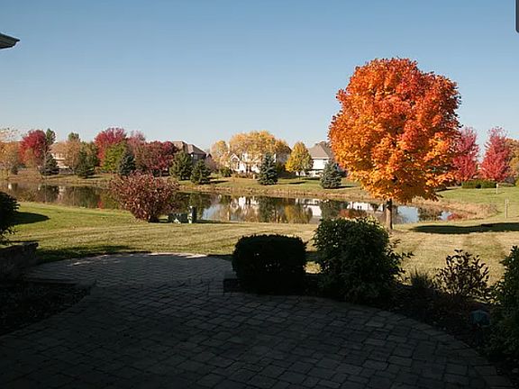 4th image of 1084 Vineyard Ln
