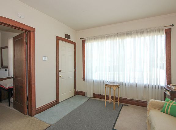 5th image of 2814 N Nordica Ave