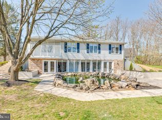 1337 Ridge Rd N, Hedgesville, WV 25427