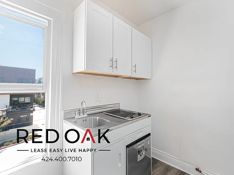 805 S Centre St #4 — Photo 8
