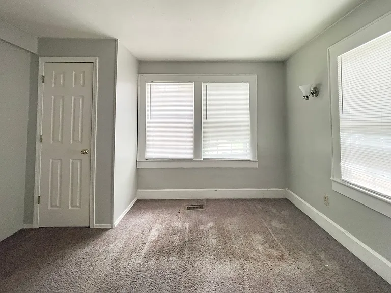1711 & 1711 1/2 N Ball Ave. (Wynn Funds LLC) — Photo 17