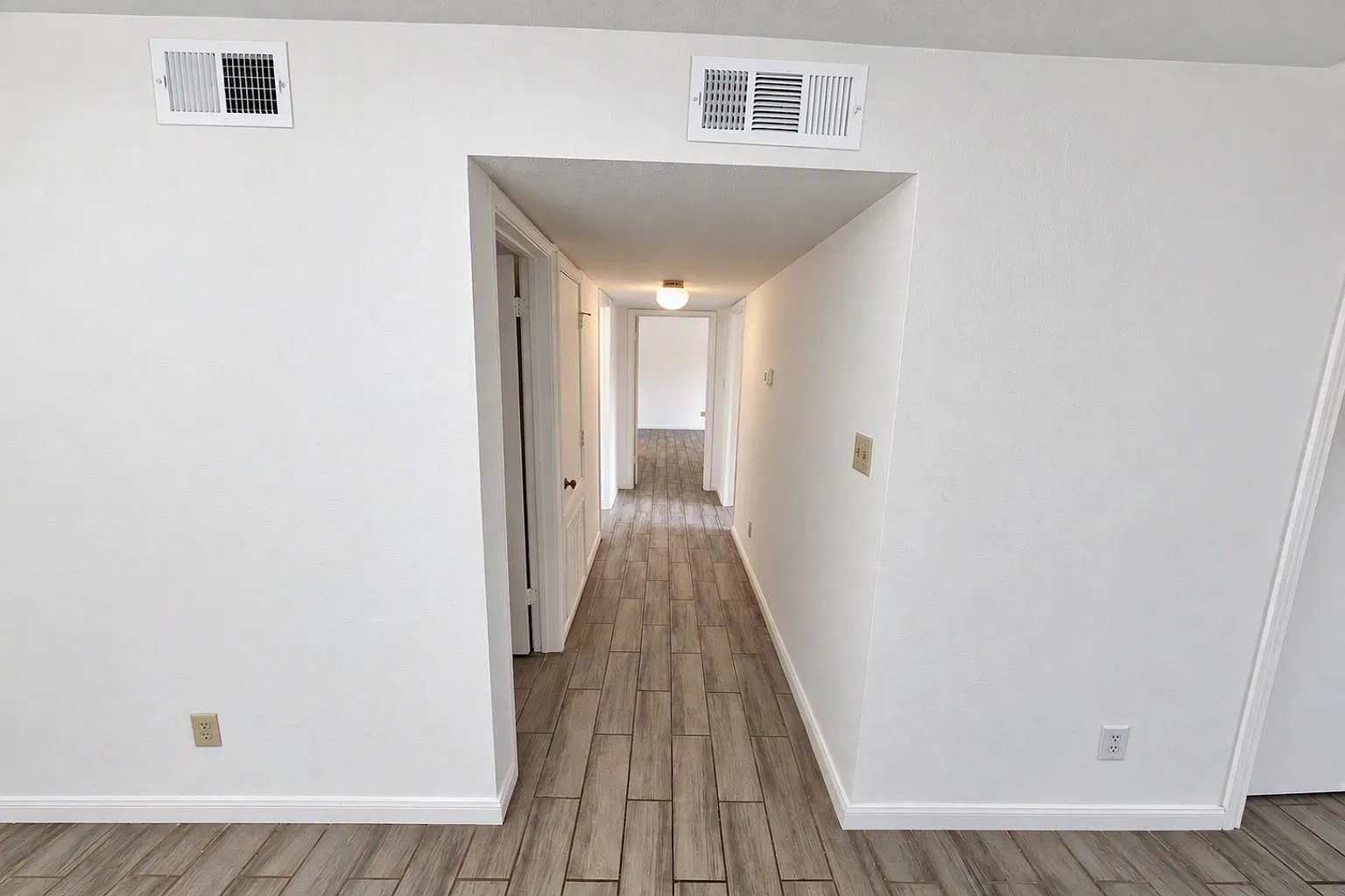 2 bed, 1140 sqft, $1,300 — Photo 1