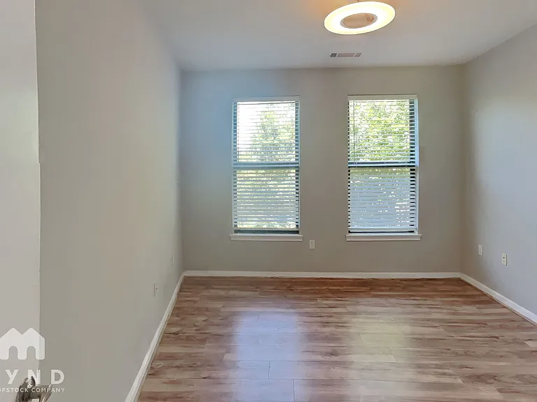 898 Oak St SW #1410 — Photo 9