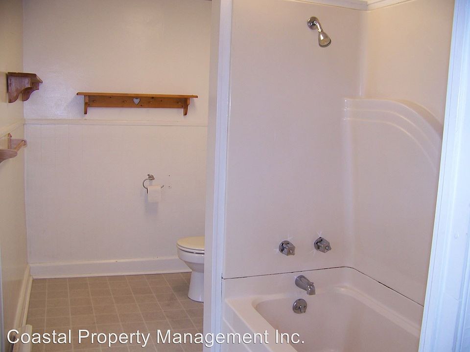 2nd image of 11 Gilchrest St APT 3