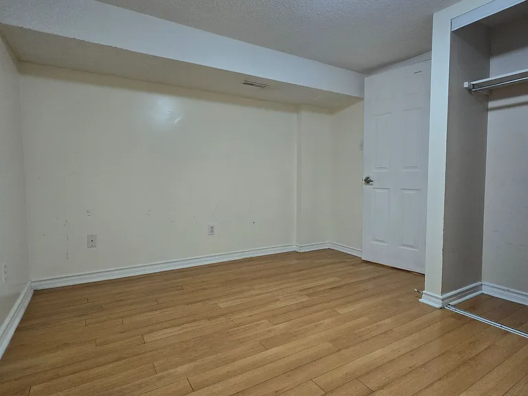 25 Chandler Dr #LOWER — Photo 9