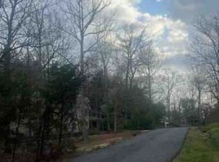 450 Grindstone Creek Dr, Clarkesville, GA 30523