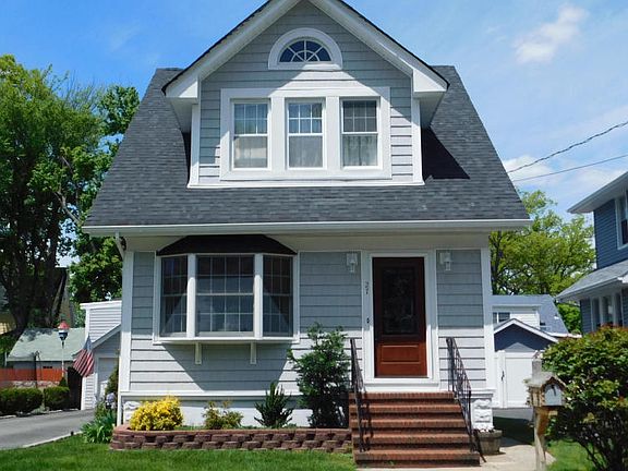 2nd image of 27 Gibson Ave
