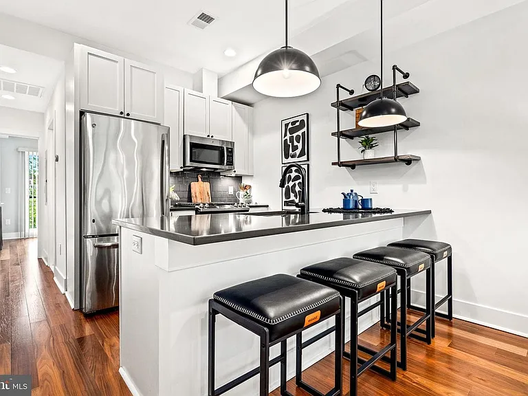 11 15th St NE #5 — Photo 9