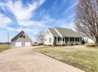 780 Country Club Dr, Lebanon, KY 40033