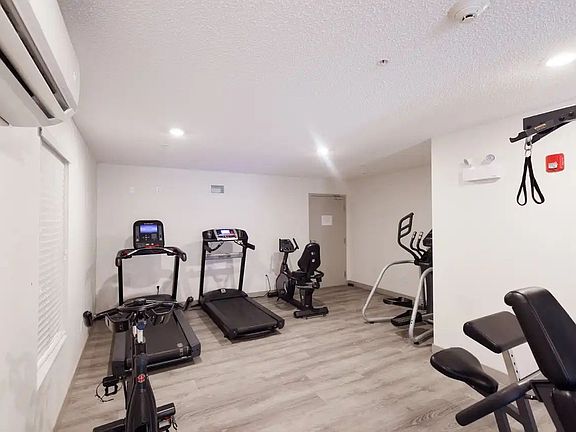 5th image of 635 Secord Blvd NW #0