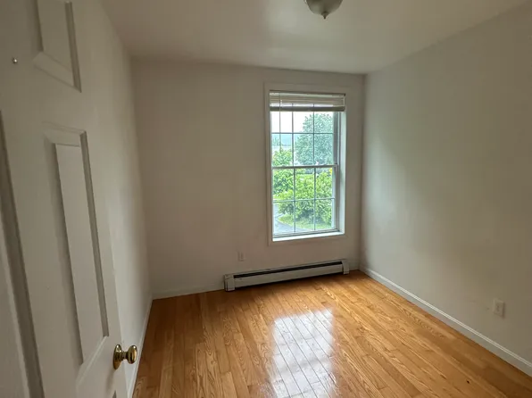 75 S Main St #3, Waterbury, VT 05676