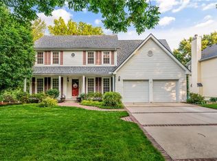8541 Oakview Dr, Lenexa, KS 66215