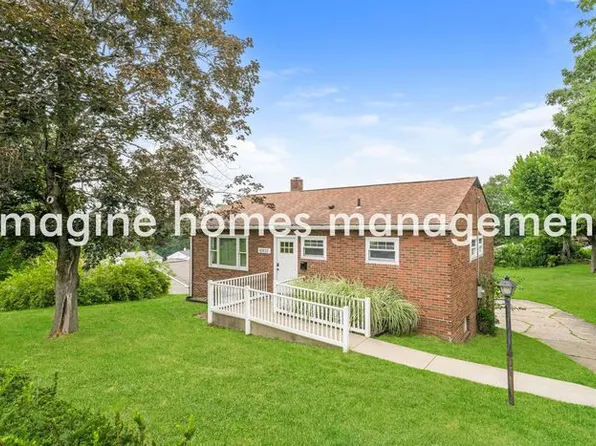 10937 Carlson Dr, North Huntingdon, PA 15642