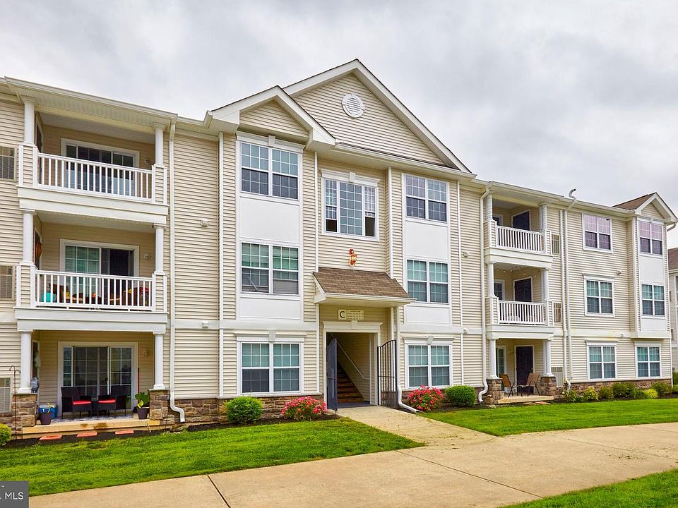 1st image of 140 Lionheart Ln