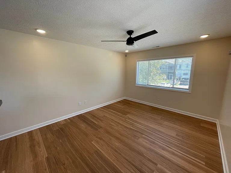 165 E. 11th Ave. MG — Photo 10