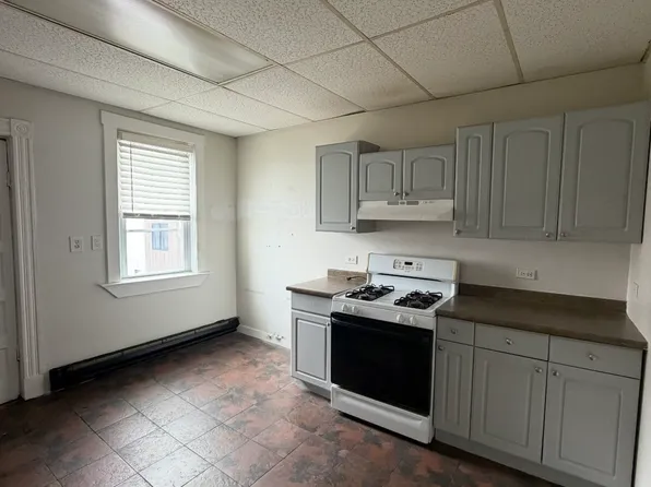 2 Wilbur Ct #301, Boston, MA 02128