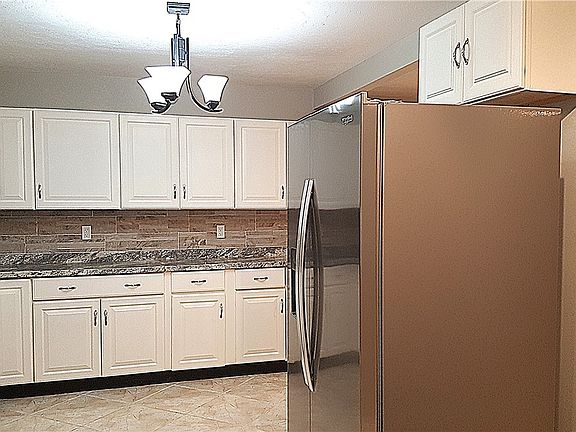 3rd image of 6870 Golden Rd