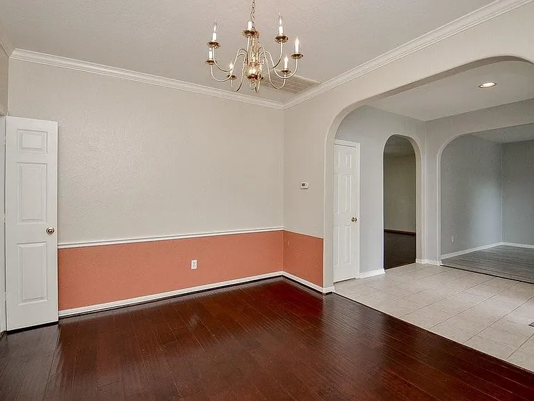 2515 Lansing Cir — Photo 14