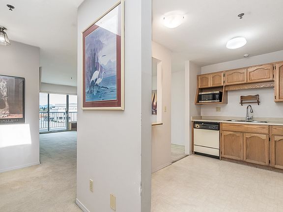 5th image of 33535 King Rd #310