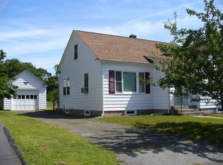 3031 Pleasant St, Palmer, MA 01069
