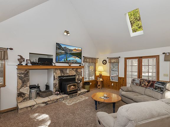 2nd image of 28696 Shenandoah Dr