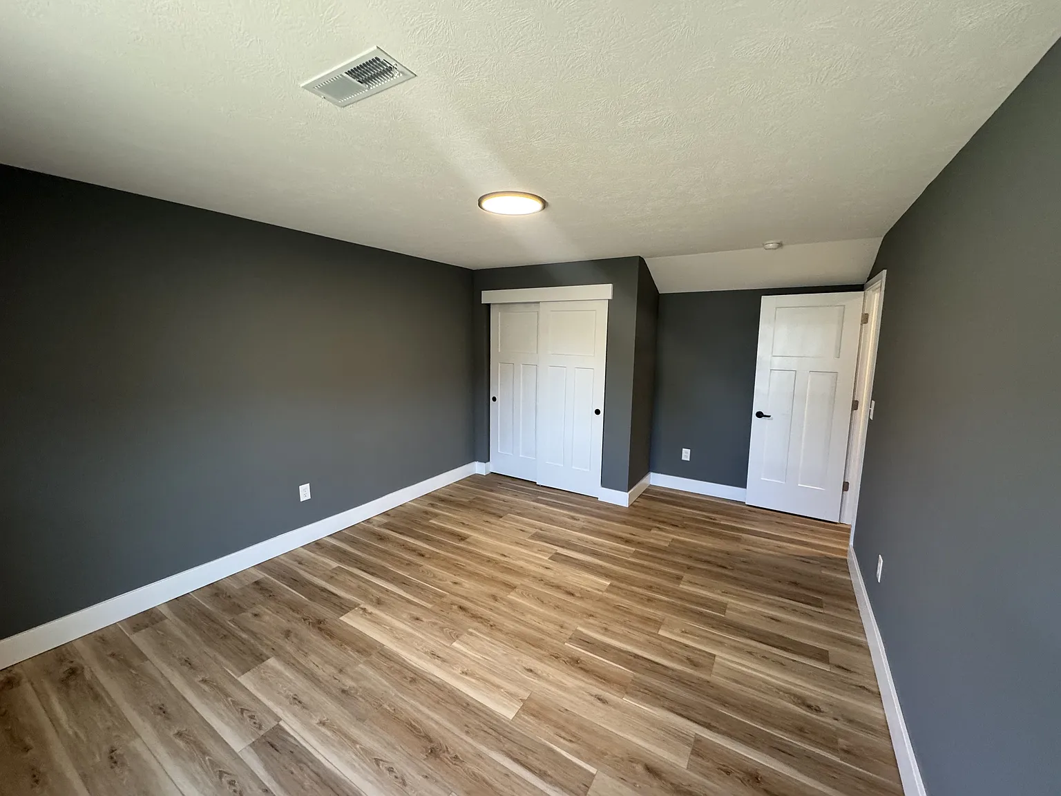 126 East Jefferson Street - 3 — Photo 4