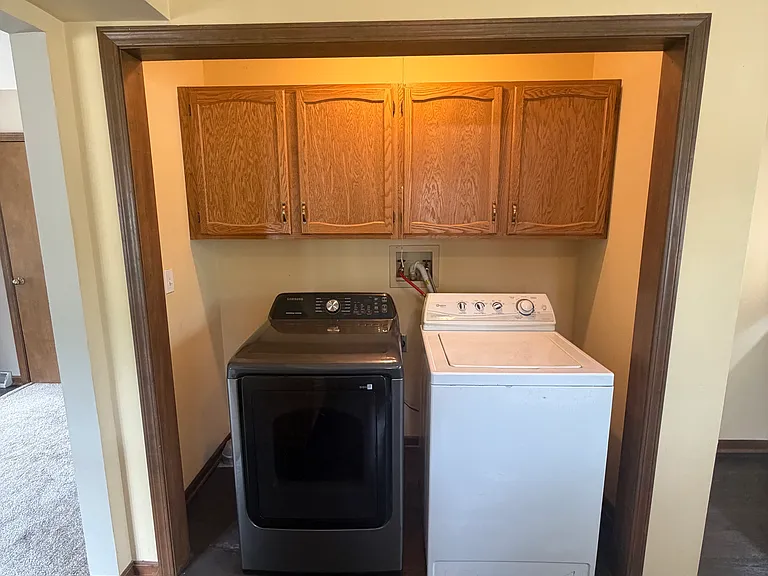 1201 Johnston Dr — Photo 11