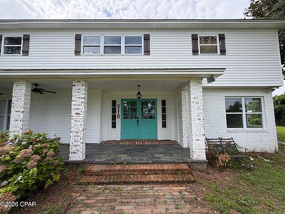 3rd image of 2118 Trinity St