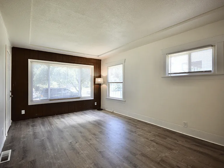 5841 NE 18th Ave — Photo 18