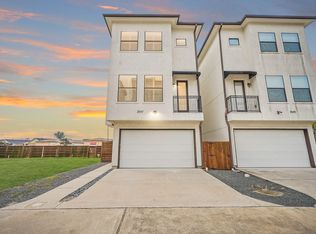 2547 Calumet St, Houston, TX 77004