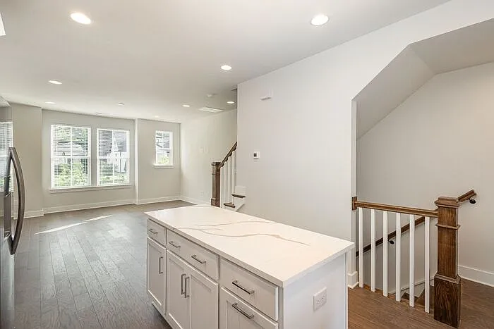 2319 Rozzelles Ferry Rd — Photo 10