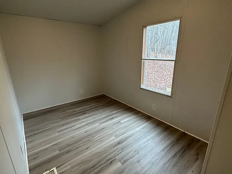 7075 Colonial Hwy — Photo 4