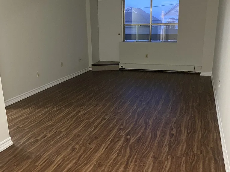 120 Elm St — Photo 11