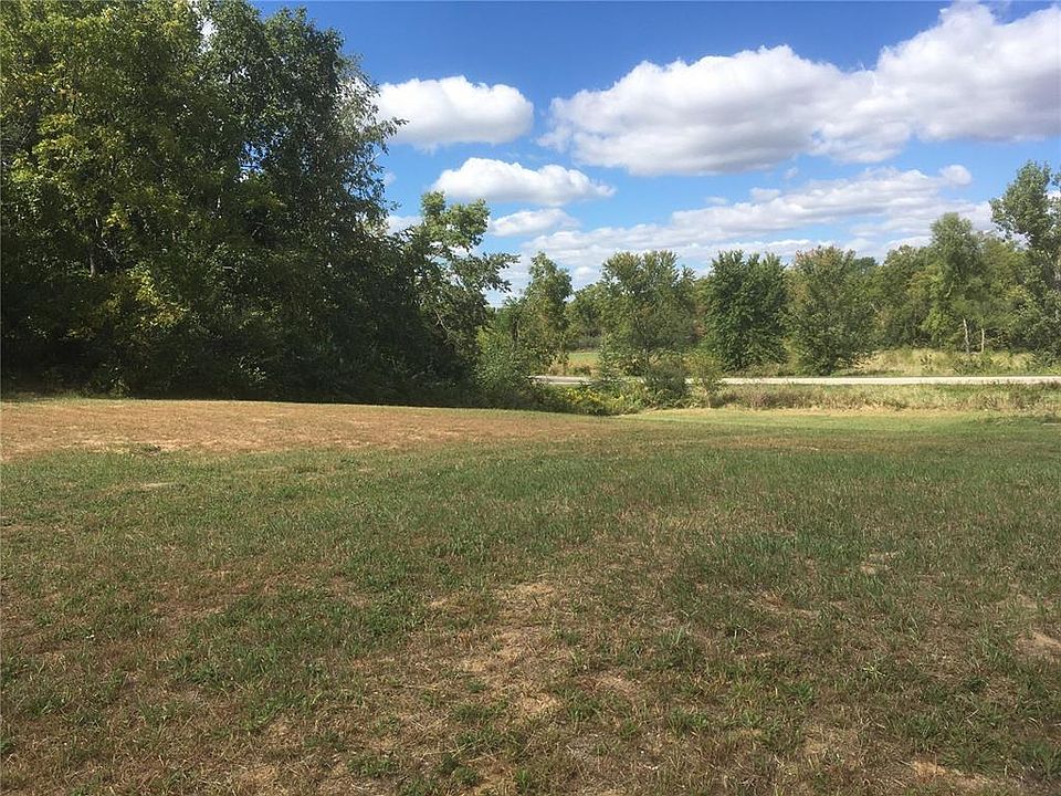 2nd image of 3044 Savannah Ct