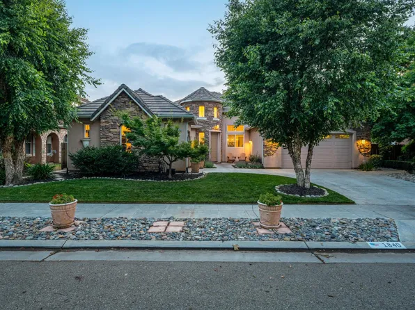1840 N Duke Ave, Clovis, CA 93619
