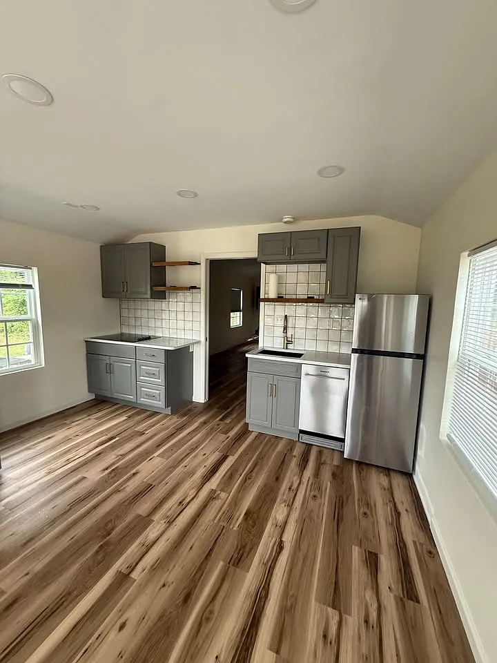 1 bed, 700 sqft, $1,250 — Photo 1
