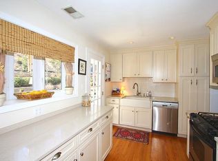 4249 31st St N, Arlington, VA 22207
