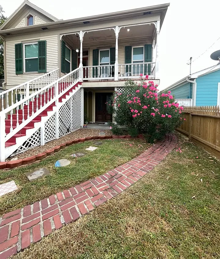 2 bed, 1000 sqft, $1,400 — Photo 3
