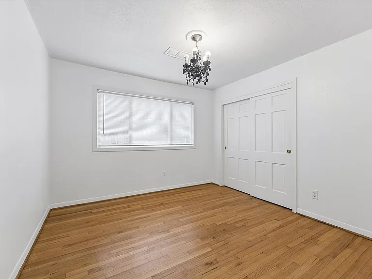 5242 Beechnut St — Photo 19