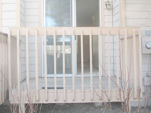 4th image of 504 Shady Crest Cir