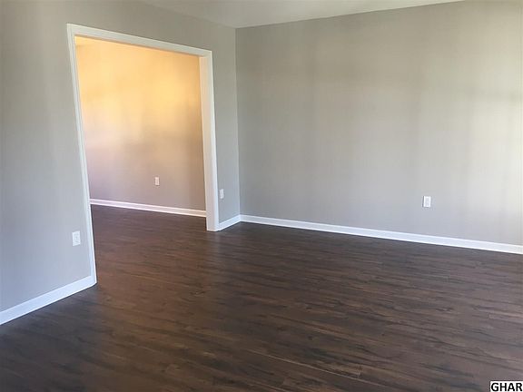 4th image of 4058 Parkside Ct